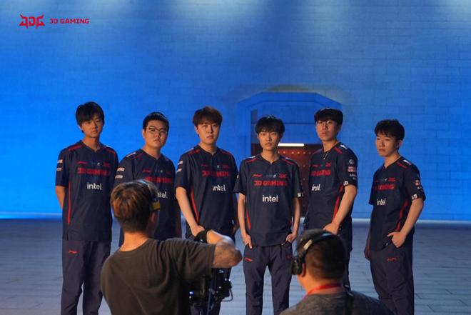 詹姆斯的N 詹姆斯的N